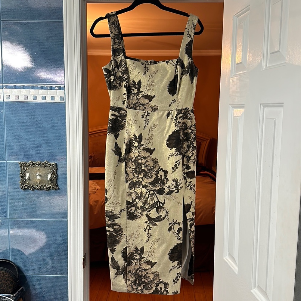 Karen Millen new with tags size 8.